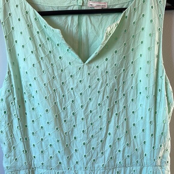 GAP‎ Eyelet Mint Green Dress. Size 6 - Picture 2 of 8